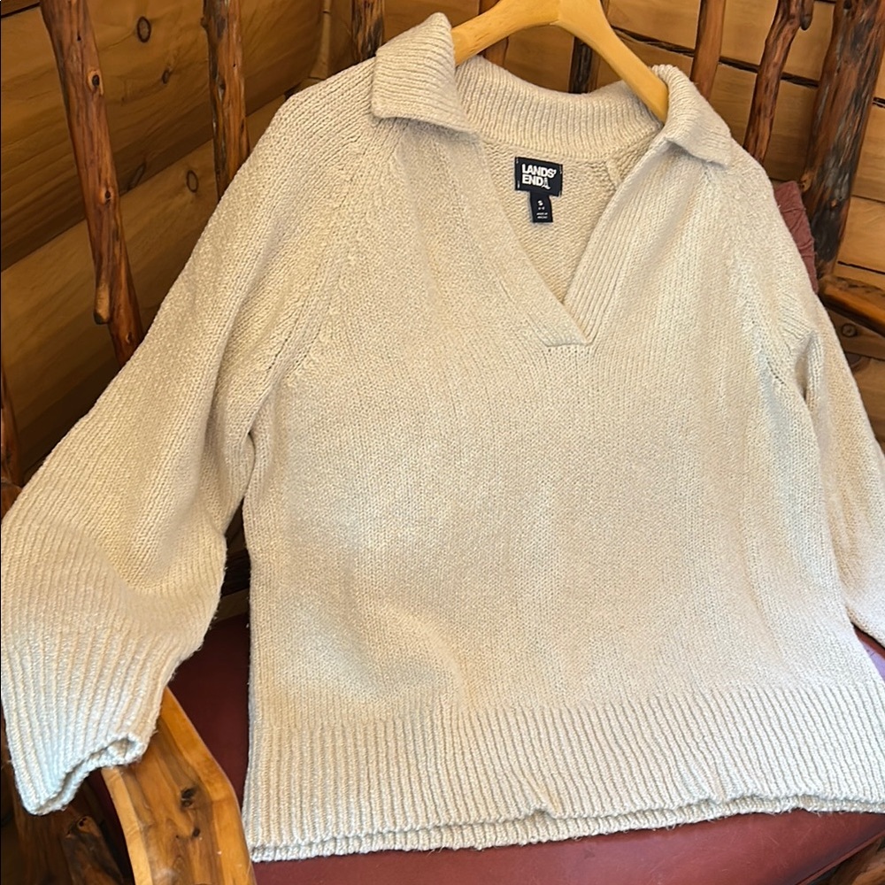 Lands' End Women's Cream Sweater - Small